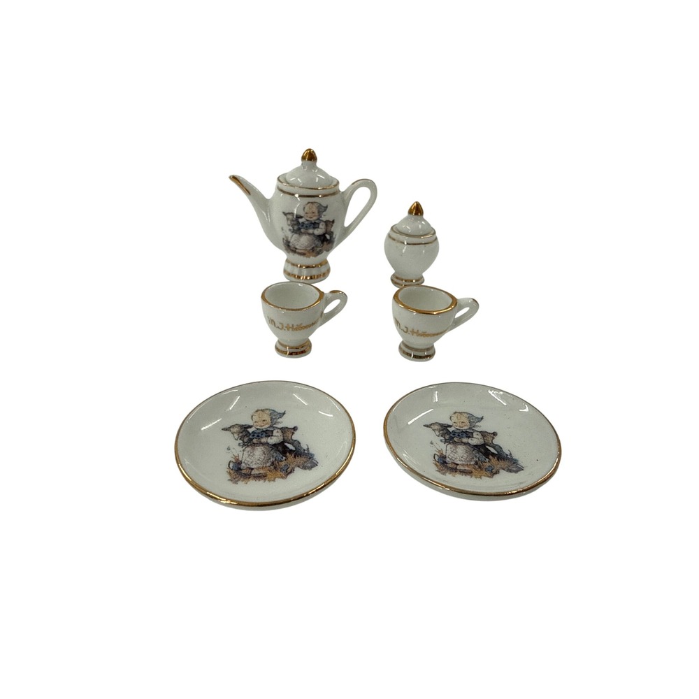 Reutter Porzellan Tea Set Unisex White Hummel Miniature Gold Trim 8pc Set